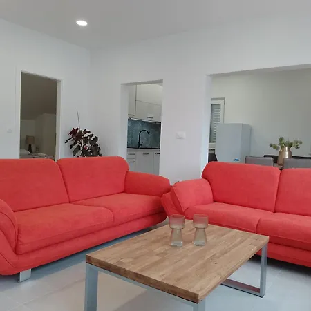 Mirna Apartment