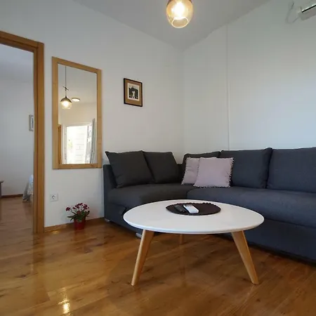 Mirna アパート コルチュラ