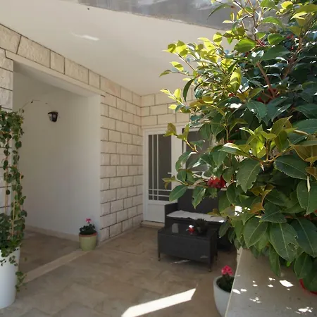 Mirna Apartment