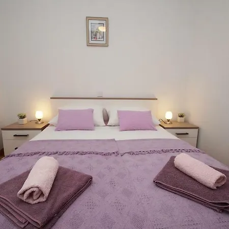 Mirna アパート コルチュラ