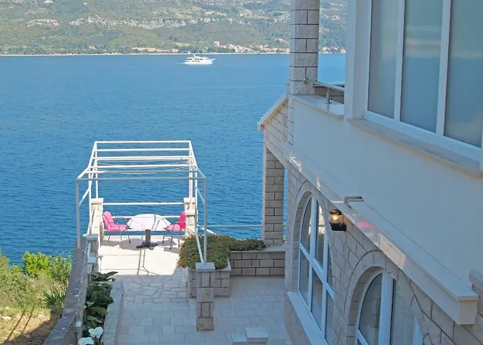 Mirna קורצולה