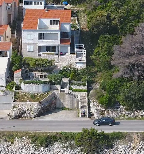 Mirna דירה קורצולה