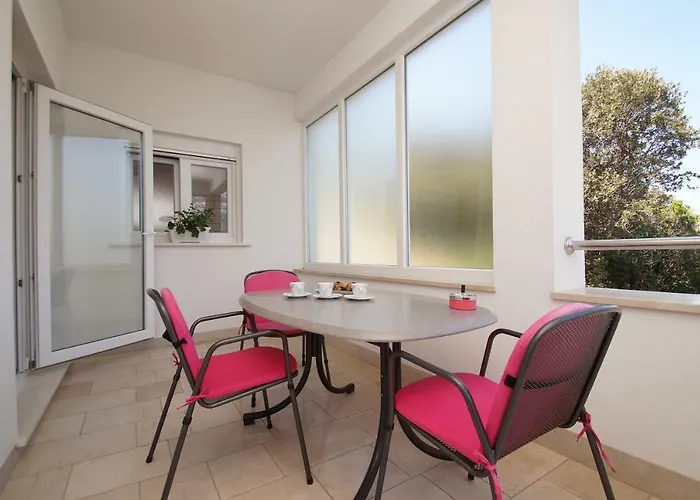 Mirna * קורצולה