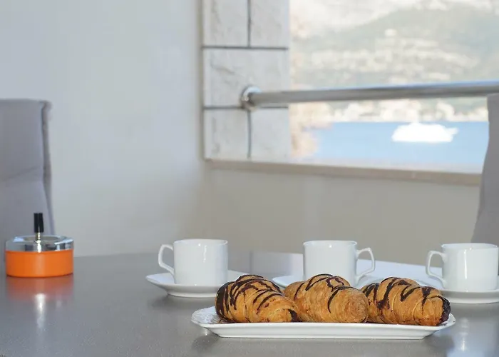 Mirna קורצולה