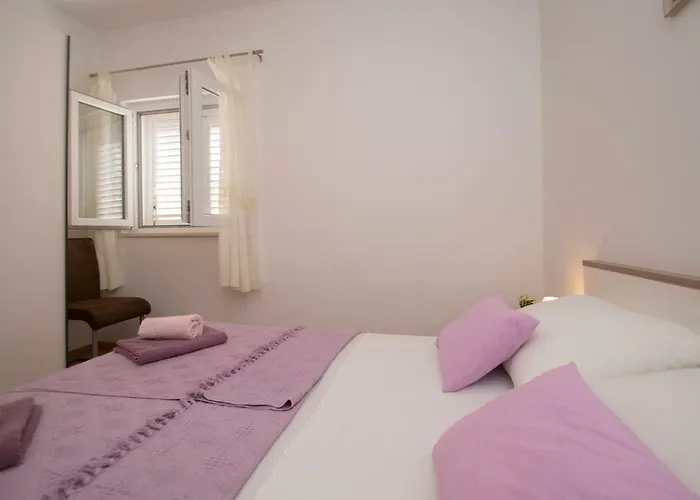 Mirna קורצולה