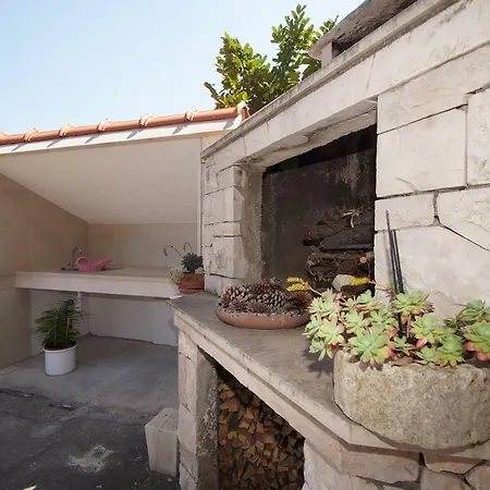 Apartament Mirna *