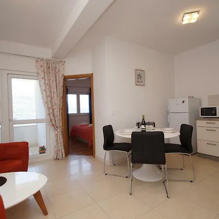 Mirna 公寓 科尔丘拉