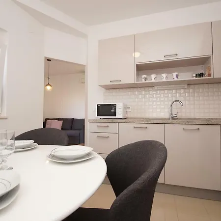 公寓 Mirna 科尔丘拉