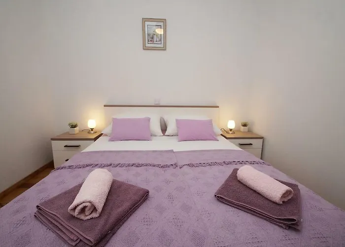 Mirna 公寓 科尔丘拉